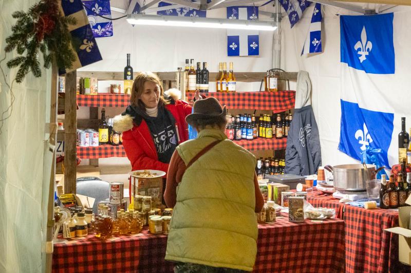 2025-12-06-07-marche-de-Noel-web-0428