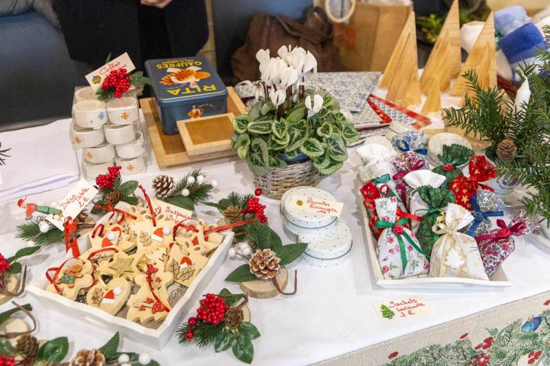 2025-12-06-07-marche-de-Noel-web-9570