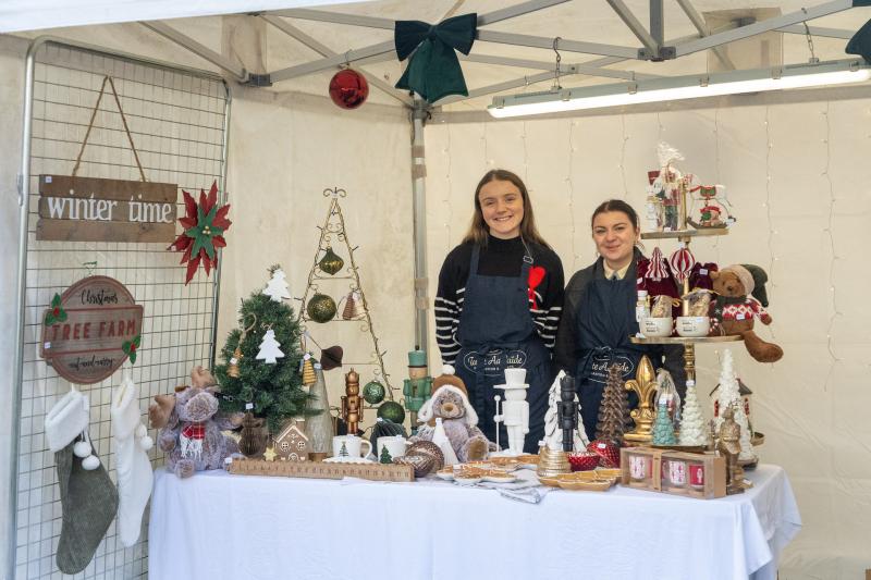 2025-12-06-07-marche-de-Noel-web-9601