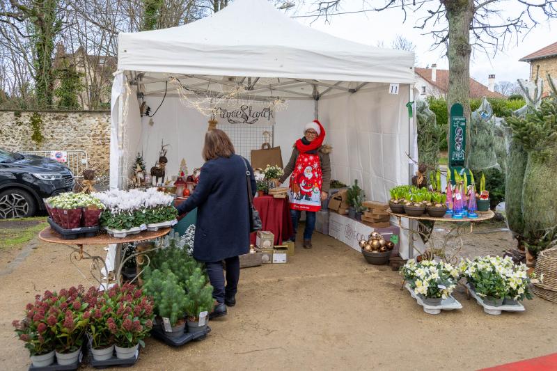 2025-12-06-07-marche-de-Noel-web-9916