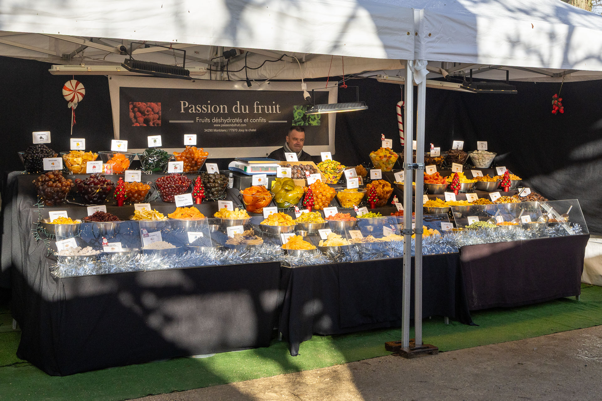 2025-12-06-07-marche-de-Noel-web-9705