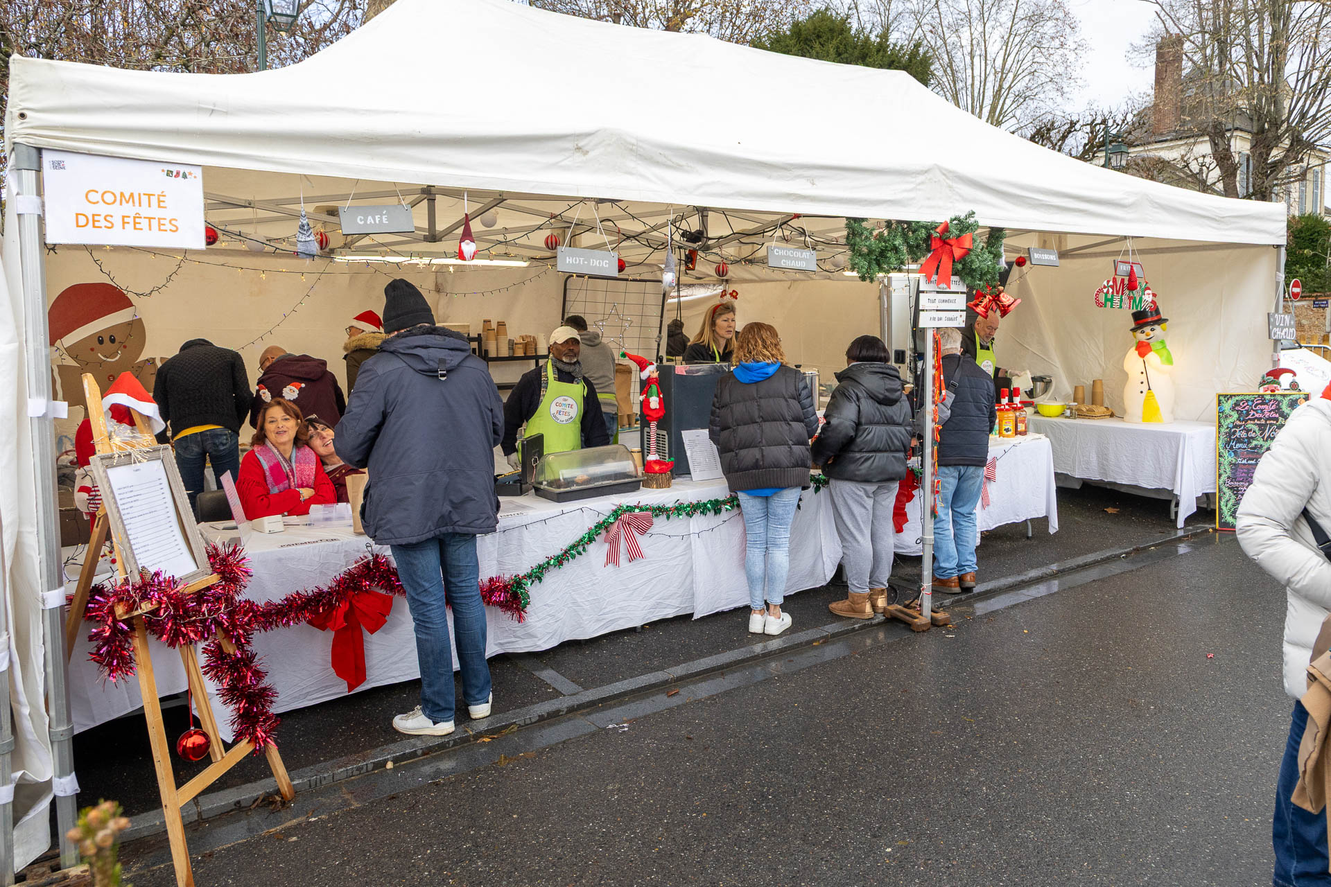 2025-12-06-07-marche-de-Noel-web-9905