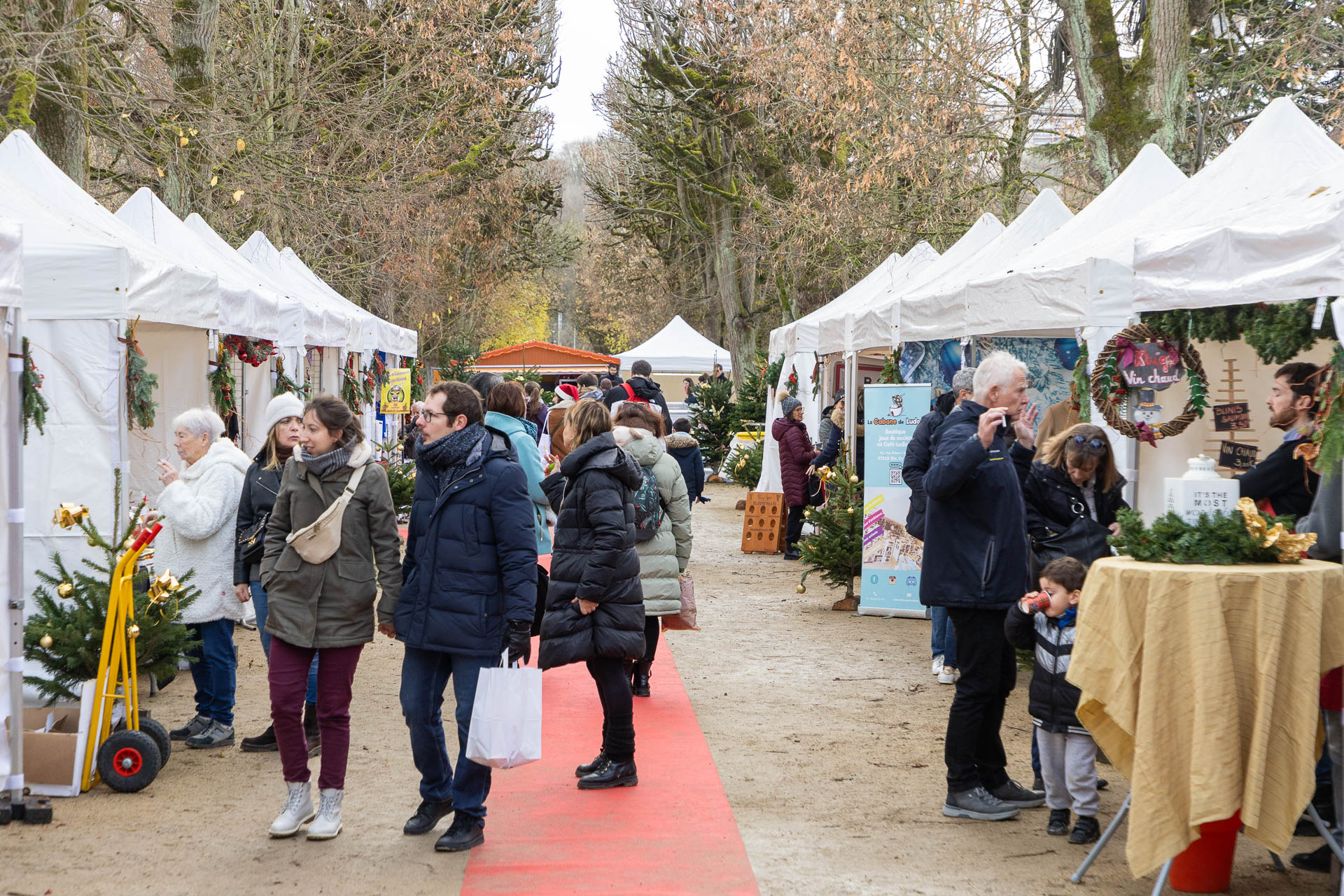 2025-12-06-07-marche-de-Noel-web-9950
