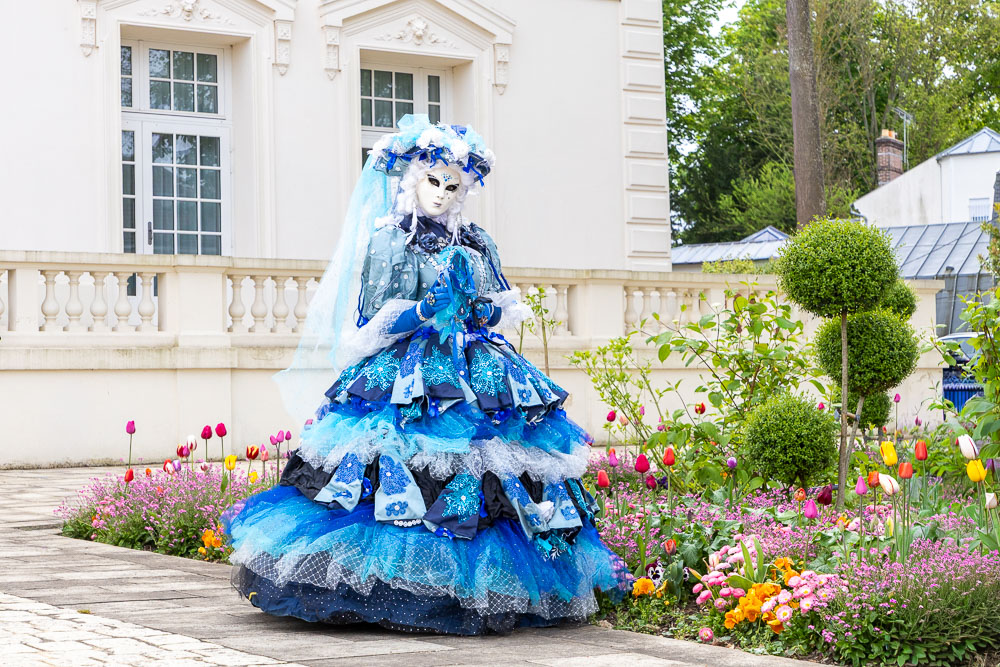2026-04-12-balades-des-costumes-extraordinaires-mairie-site-8838