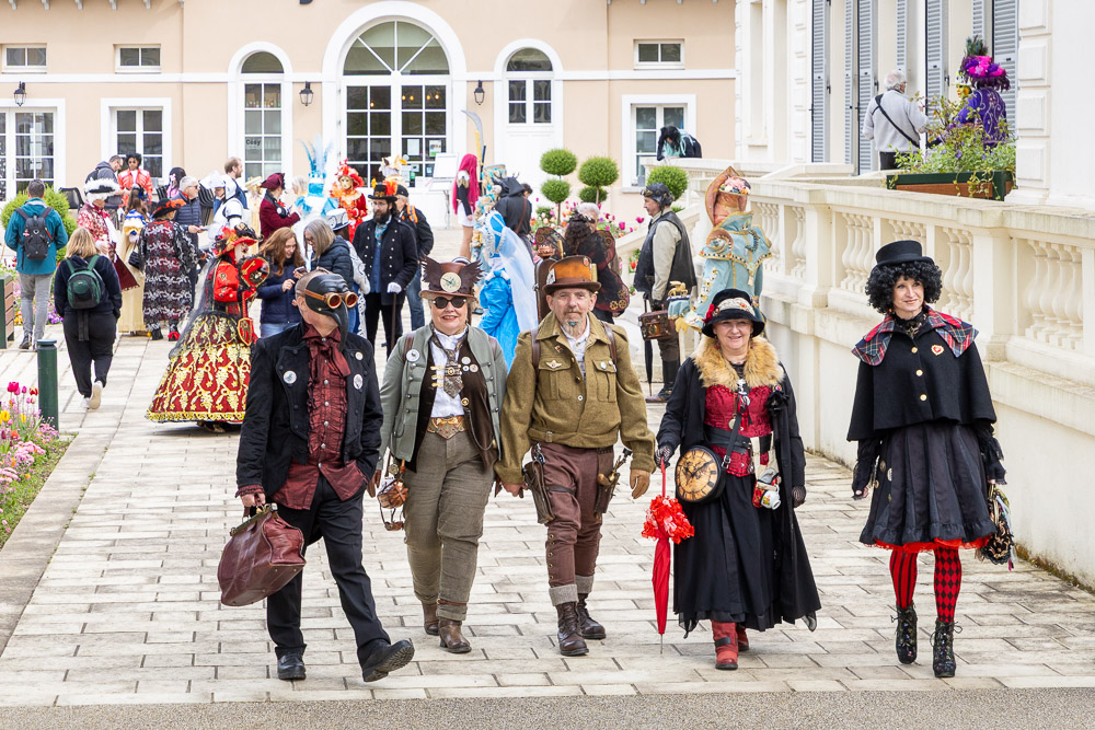 2026-04-12-balades-des-costumes-extraordinaires-mairie-site-9100