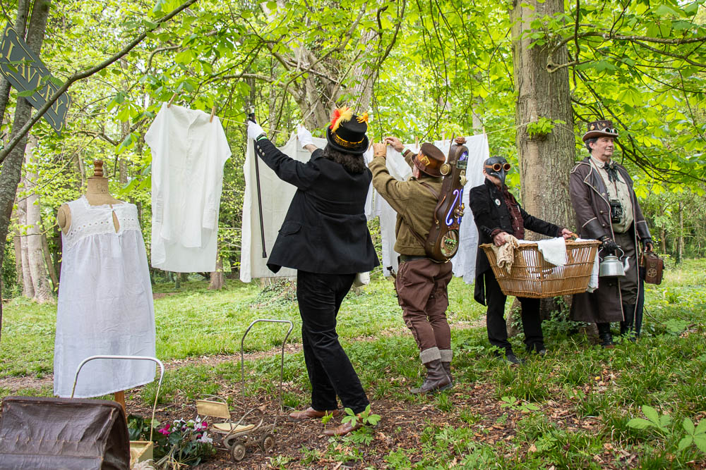 2026-04-12-balades-des-costumes-extraordinaires-parc-site-0457